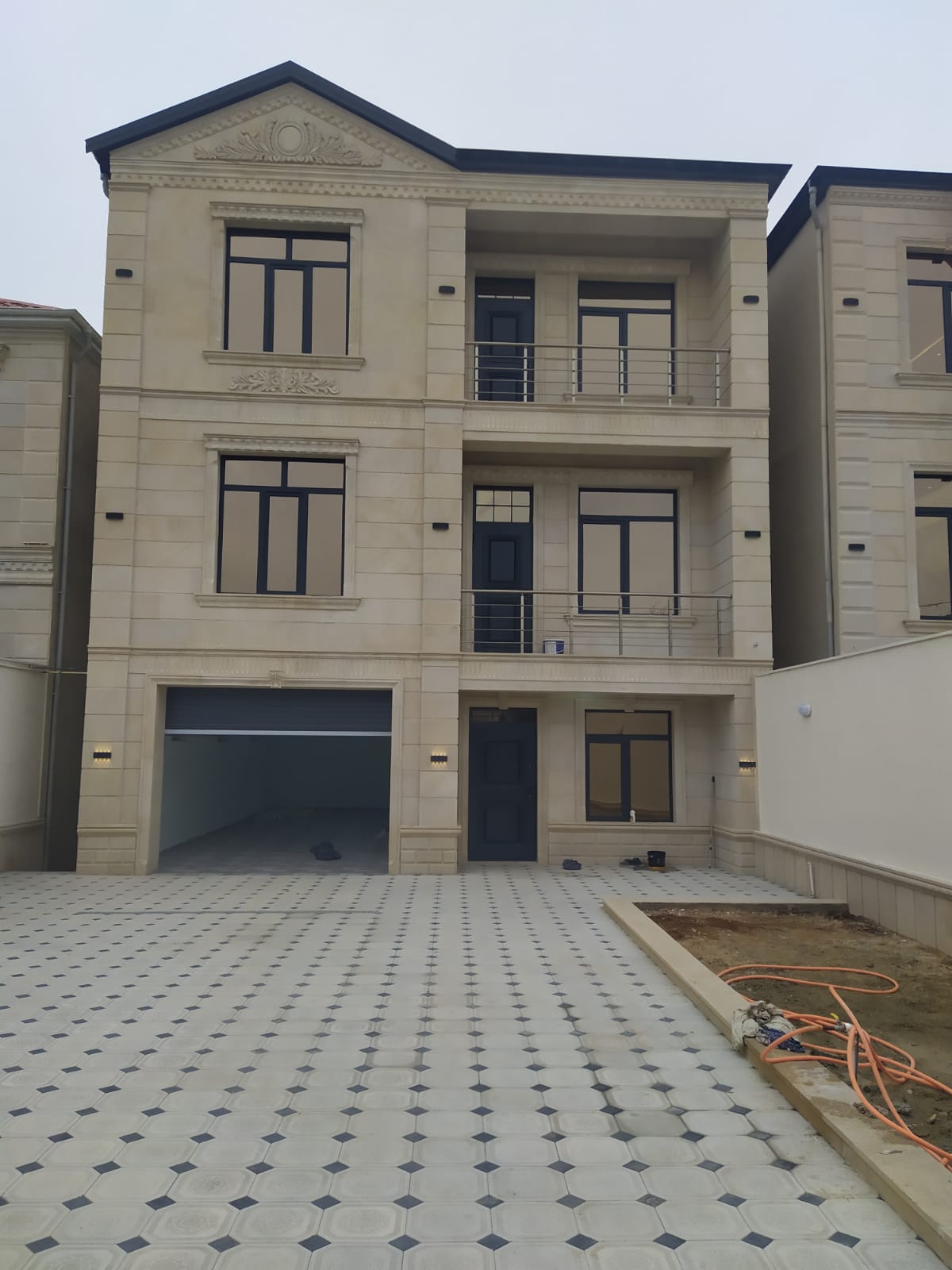 5 otaqlı həyət evi satılır, Qaraçuxur, Bakı
