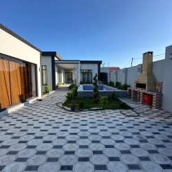 House with Garden, Villa For Sale