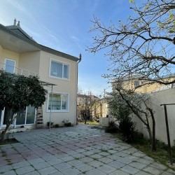House with Garden, Villa For Sale