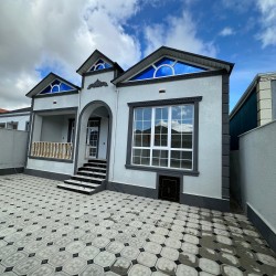 House with Garden, Villa For Sale