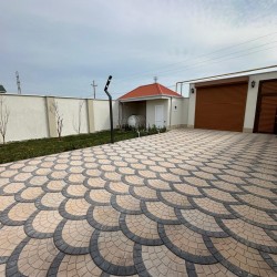 House with Garden, Villa For Sale