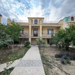 House with Garden, Villa For Sale
