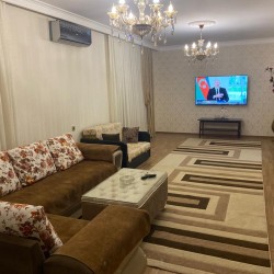 House with Garden, Villa For Rent