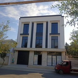 House with Garden, Villa For Sale