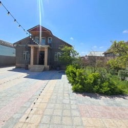 House with Garden, Villa For Sale