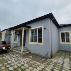House with Garden, Villa For Sale