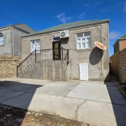 House with Garden, Villa For Sale